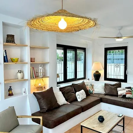 Casa Vela Blanca Vista Al Mar - - Вилла